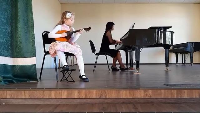 Шутенко,"Веселий заєць". Домра. Виконавець Герасимчук Єва. 8 років, м.Полтава. смотреть онлайн