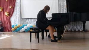 К.Роллин "Праздничная Увертюра" исполняют Меркулова В. и Старыгина А.