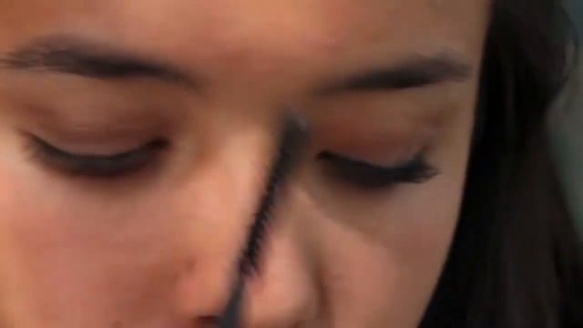 NEW Maybelline Big Eyes mascara and Pure Pigments Review/First Impressions смотреть онлайн