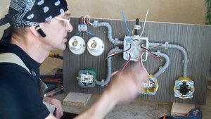 Соединение проводов в распределительной коробке