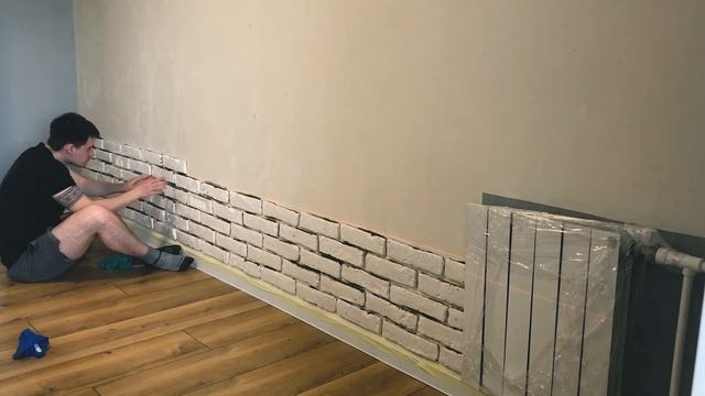Как сделать кирпичную стену из гипсовой плитки | Царский кирпич | Часть 1