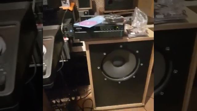 YAMAHA M 2 POWER & TANNOY MONITOR GOLD 15" & PRE PHILIPS GERMANIO / FM RADIO " HERNAN CATTANEO" смотреть онлайн