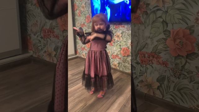 Танец венсдей смотреть онлайн