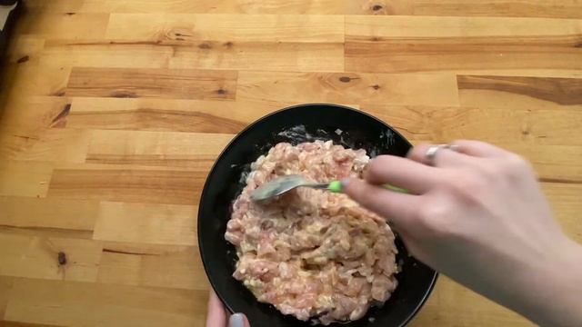 Оладьи из куриного филе: пошаговый рецепт куриных котлеток с луком смотреть онлайн