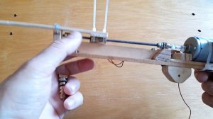 ? DIY рука робота #0: Самодельный линейный актуатор из хлама