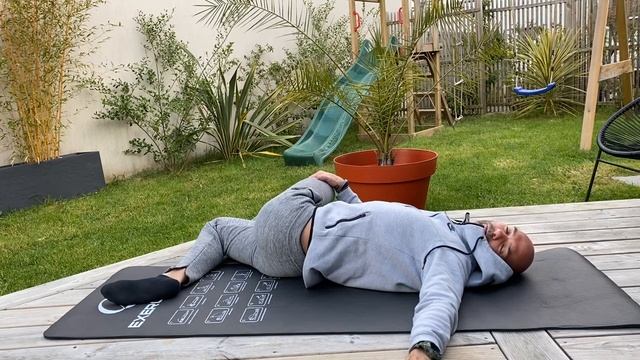 Stretching à domicile, 45 minutes смотреть онлайн