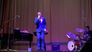 "Tu Vuo Fa L'Americano" (Ты хочешь быть американцем) - Сергей Плюснин