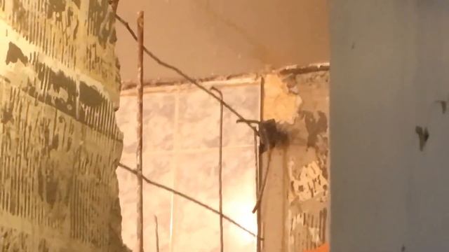 Демонтаж, бетонной, меж-туалетной-ванной, перегородки смотреть онлайн