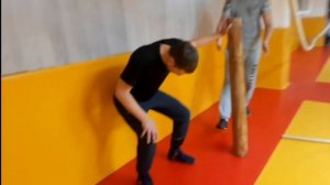 Шаолинь  -  Упражнение монахов Шаолиня.