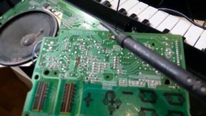 Как починить синтезатор своими руками | Ремонт CASIO CTK-1100 | Не включается | Проблема с питанием