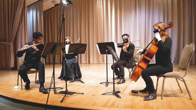 W.A. Mozart - Flute Quartet in D - K.285 - III.Rondo смотреть онлайн