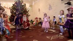 БАБОЧКИ НА НОВОГОДНЕМ УТРЕННИКЕ. Танец бабочек необыкновенный!!!