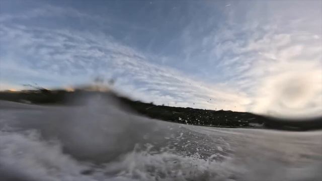 SCORING MOST GLASSY RIVER BREAK FORMATION AND SHOREBREAK!!! смотреть онлайн