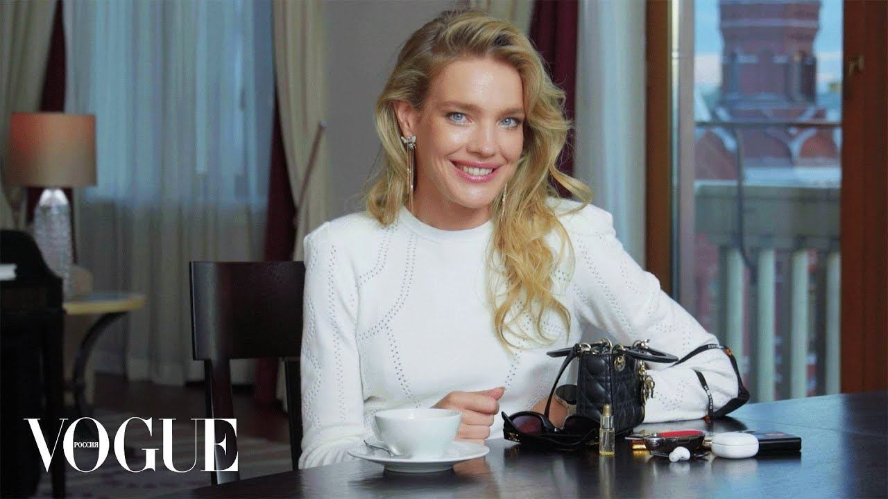 Что в сумке у Натальи Водяновой? | Vogue Россия