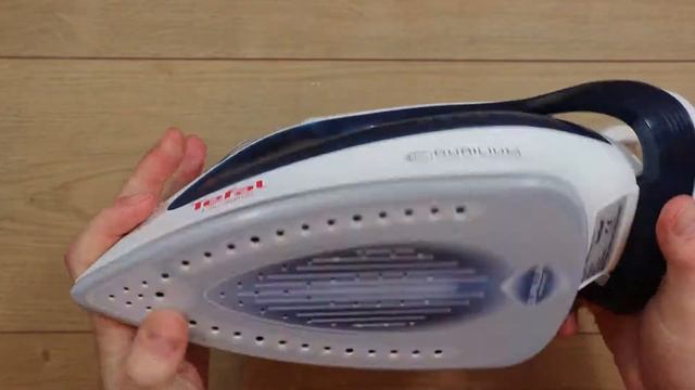 Tefal Ultraglide Iron - Quick Review смотреть онлайн