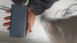 Повербанк от Xiaomi на 10000mah функция быстрого заряда