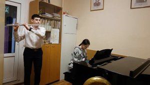 Бах-Тухманов."Эта музыка бессмертна".Комарова Настя(ф-но) и Равжаев Вова (флейта) ДШИ "Гармония"🎹📯🎶