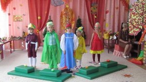 Фрагмент сценки "Федорин огород"