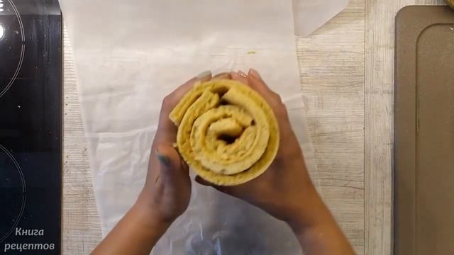 Торт с вертикальными коржами  | Фисташковый крем и малиновое конфи
