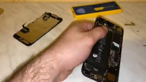 Замена аккумулятора iPhone 7 в домашних условиях