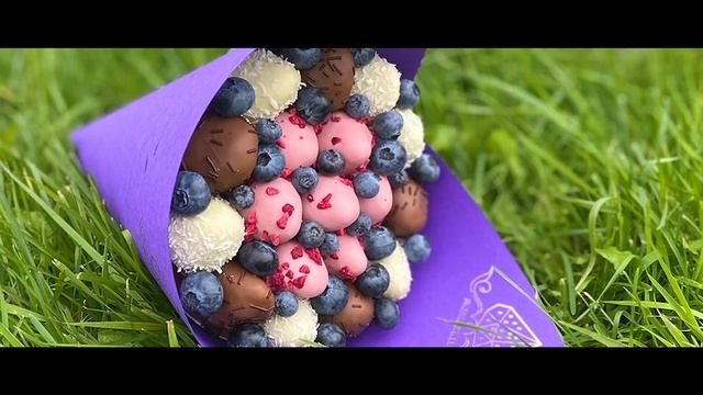 Букеты из ягод и клубники в шоколаде от Roxberrystore