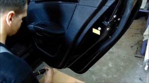 Geely Emgrand 7 снятие обшивки задней двери