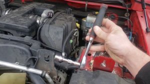 How to Replace Alternator Hummer H3 3.5 Liter