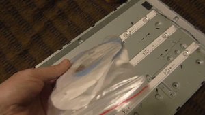Ремонт телевизора LG 32LB582V. Нет изображения. Замена подсветки.