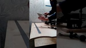 Обучающее видео работы со стуслом при установке наличников двери