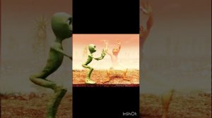 Alien dance VS Patila dance Full video. Dame Tu Cosita #alien #patila #dametucosita #dance #лягушка