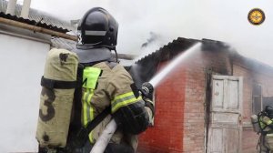 Пожар в жилом доме в Грозном