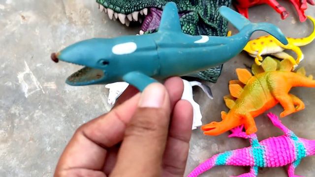 Hunting found Jurassic world evolution 2 T-rex, stegosaurus, brontosaurus, animal revolt battle смотреть онлайн