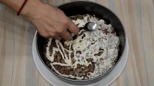 Салат слоеный с мясом, свеклой, морковью по-корейски.