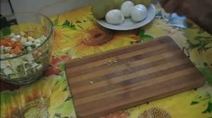 САЛАТ С СЕЛЬДЬЮ. ВКУСНЕЕ ОЛИВЬЕ.САЛАТ С СЕЛЬДЬЮ очень вкусный!