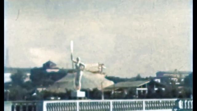 МОСКВА 1937 ПАРК ГОРЬКОГО в цвете. Парашютная вышка, Воздушные гимнасты, Аттракцион Летающие люди смотреть онлайн