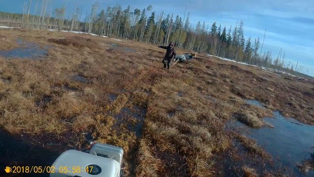 Ураган базовый 15 л.с., склизы небольшой фрагмент выезда с весеннего болота. смотреть онлайн