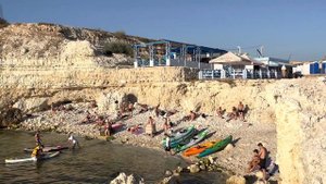 Река ФЕКАЛИЙ в ГОЛУБОЙ БУХТЕ Севастополя! ШОК-Во что превратился ПЛЯЖ в 2022 году! Не верится !