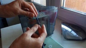 Замена пружинки в упоре пылесоса Philips FC8472