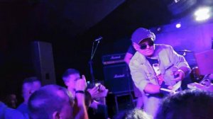 ПАВЕЛ ЯЦЫНА РАЗДАЕТ АВТОГРАФЫ