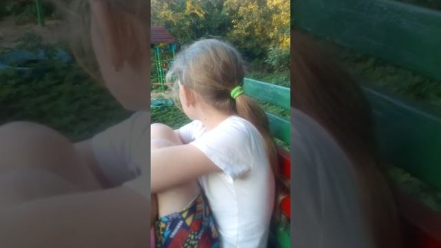 Девочка плачет просто так!!!! СМОТРЕТЬ ВСЕМ!!