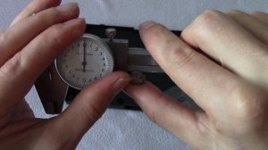 Металлический Штангенциркуль стрелочный ШЦ - 150 мм с глубиномером.