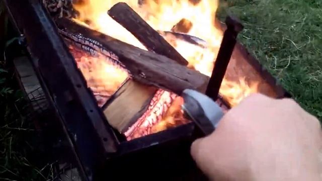 как быстро разжечь дрова в МАНГАЛЕ смотреть онлайн