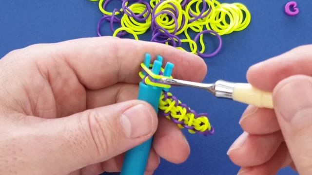 Rainbow Loom Slingshot Bracelet