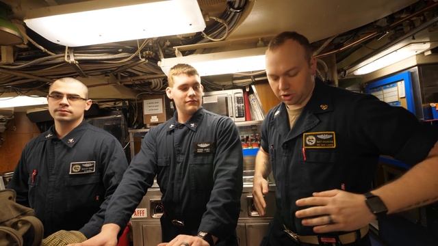 How to Fight Fire or Flooding on a Nuclear Submarine - Smarter Every Day 244 смотреть онлайн