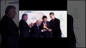 Криштиану Роналду читает Коран и любит слушать Коран