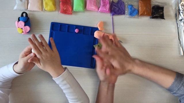 DIY: Школьные принадлежности из пластилина. Сделаем рюкзак, карандаш и калькулятор.