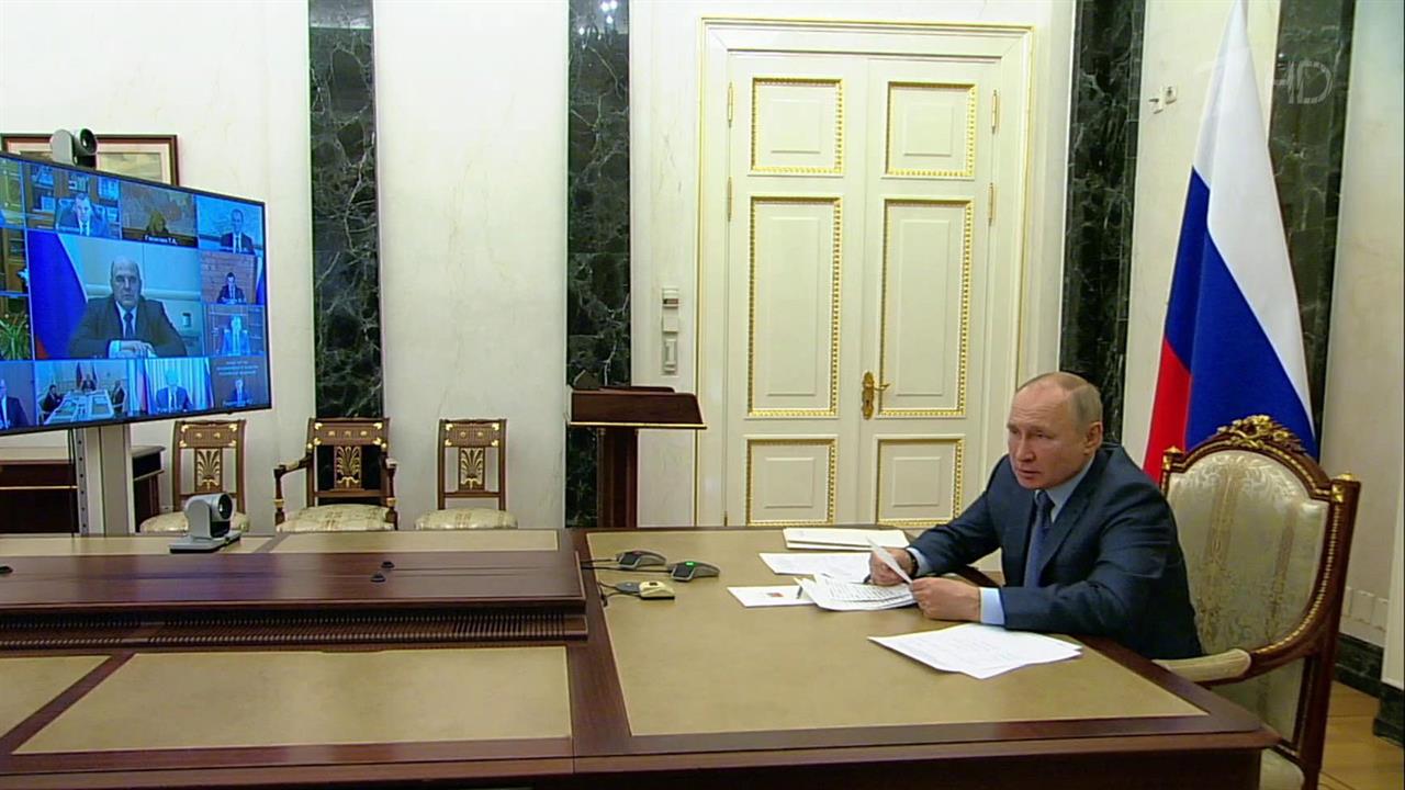 Президент дал поручения по итогам совещания о реализации посланий Федеральному собранию за два года