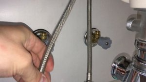 Установка смесителя для раковины/кухни