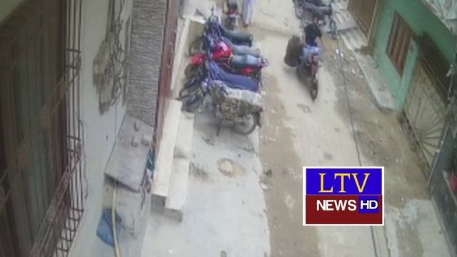 Karachi Dastgir No 9 Go (Monitor Lizard) crept in front of House No224 which was captured volunteer смотреть онлайн