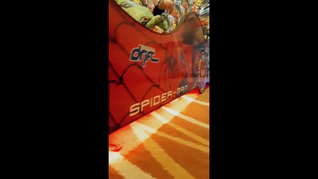 Кроватки-машинки